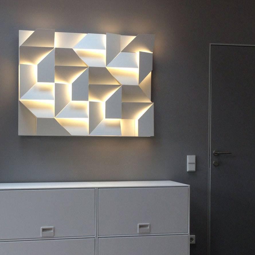 Wynor Shadows Grand Sconce Wall Lamp
