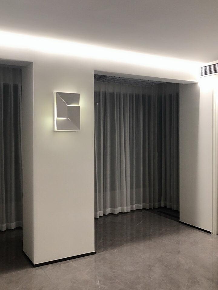 Deloza Shadows Rechargeable Grand Sconce Wall lamp