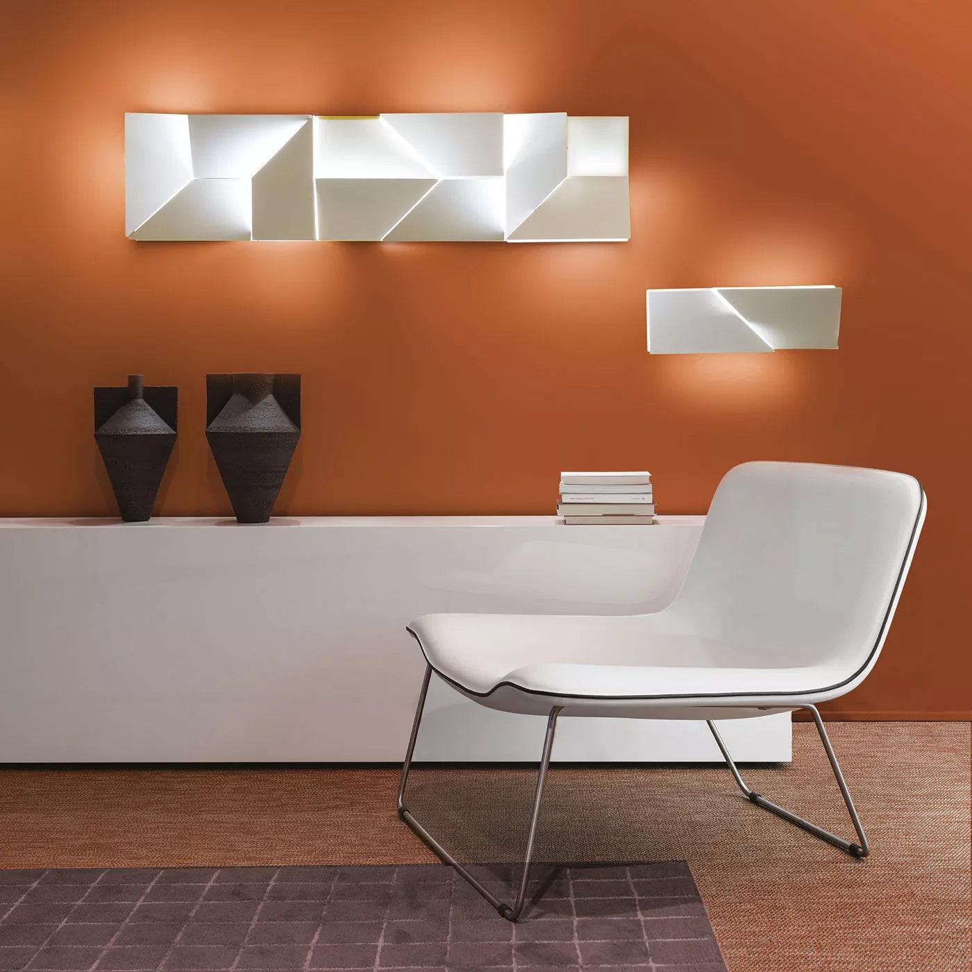Deloza Shadows Rechargeable Grand Sconce Wall lamp