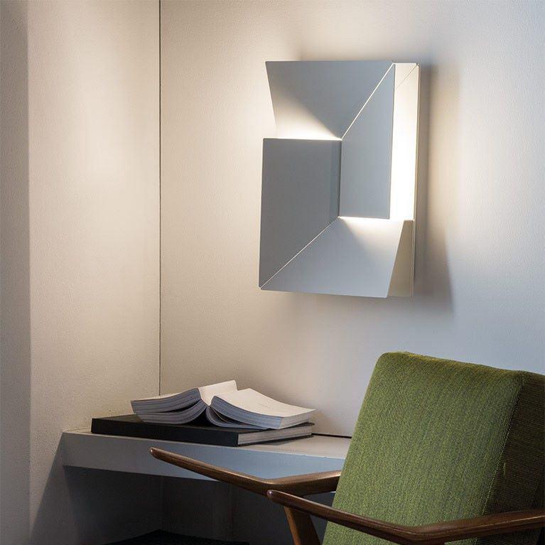Deloza Shadows Rechargeable Grand Sconce Wall lamp
