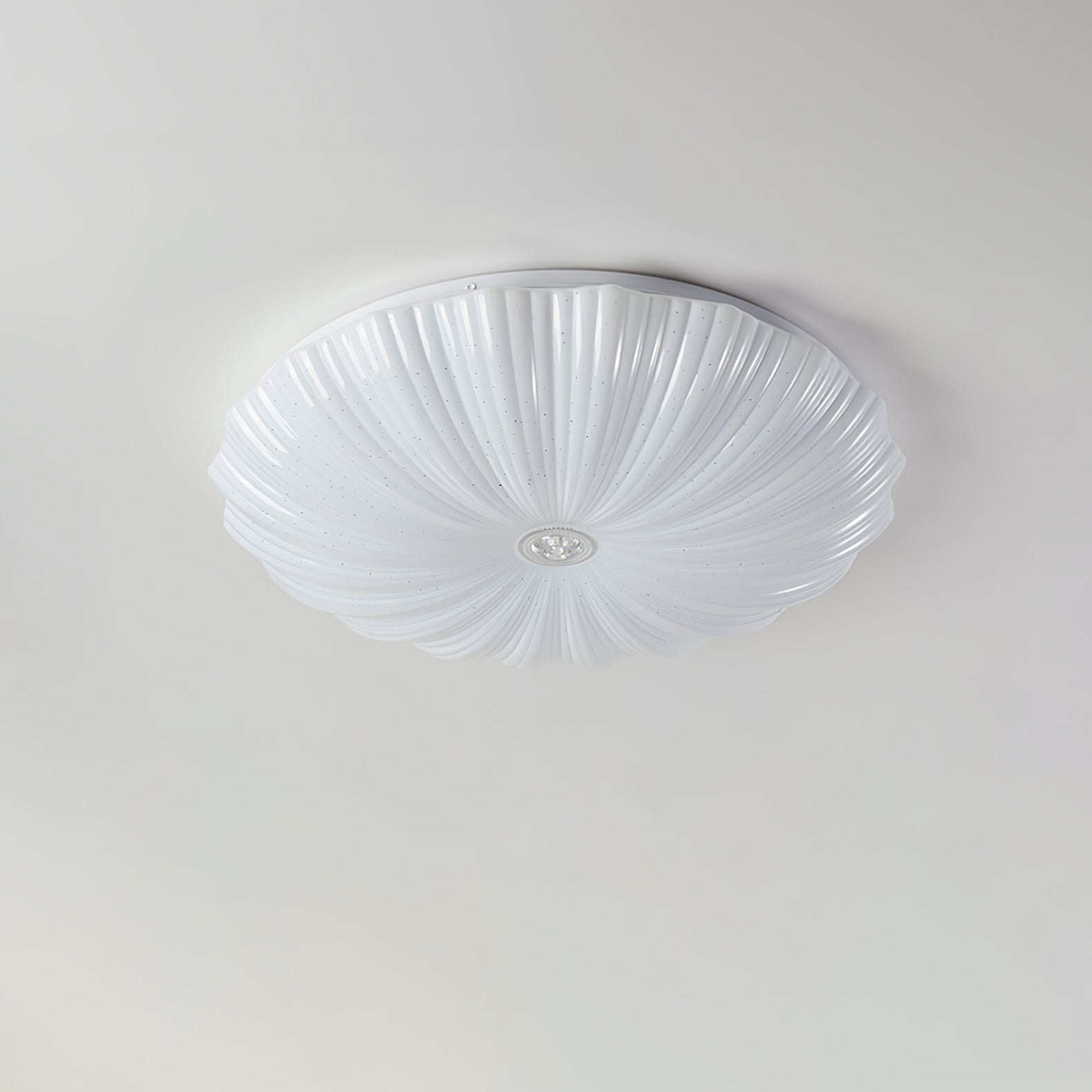 Coloria Nordic Art Shell Round Ceiling Lamp - Neutral Decor