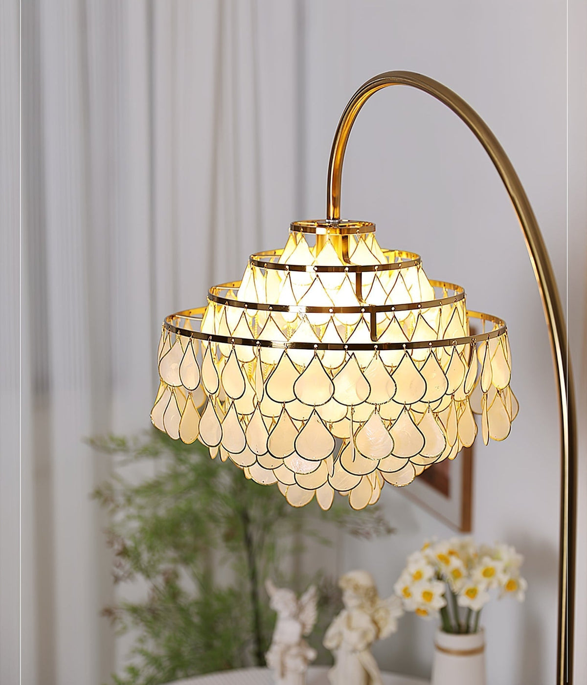 Emily Luxury Shell Floor Lamp