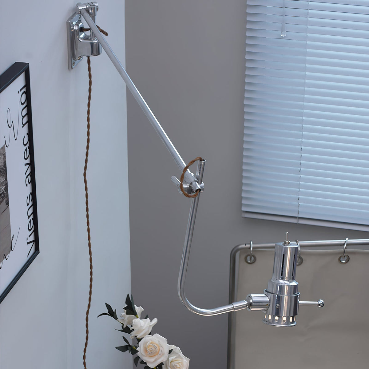 Viraiira Wall Lamp