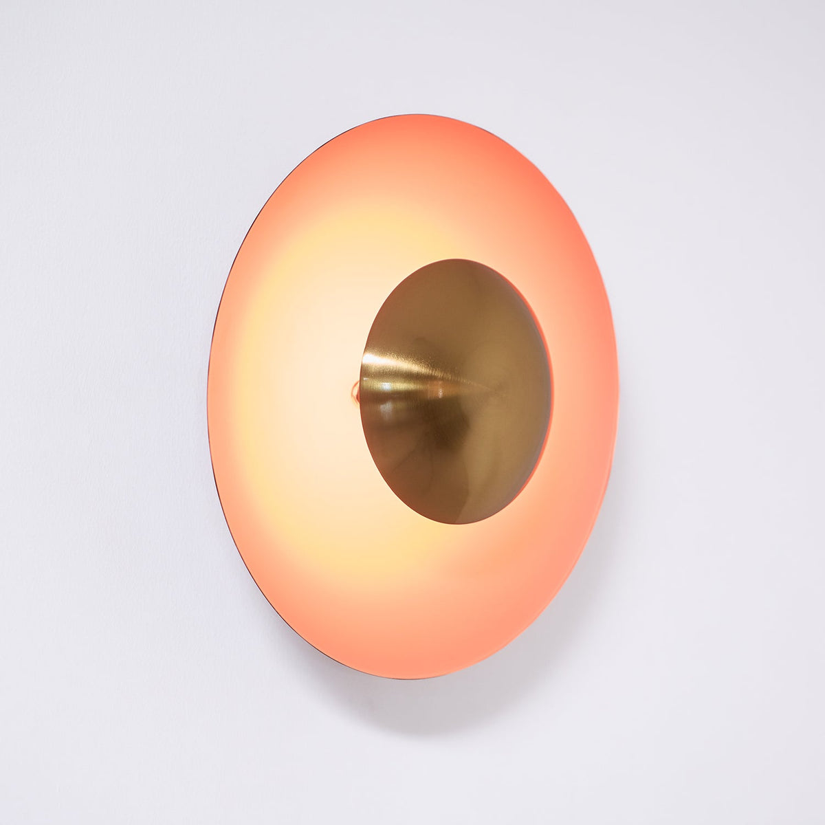 Xevan Elegance Simplicity Glow Wall Light