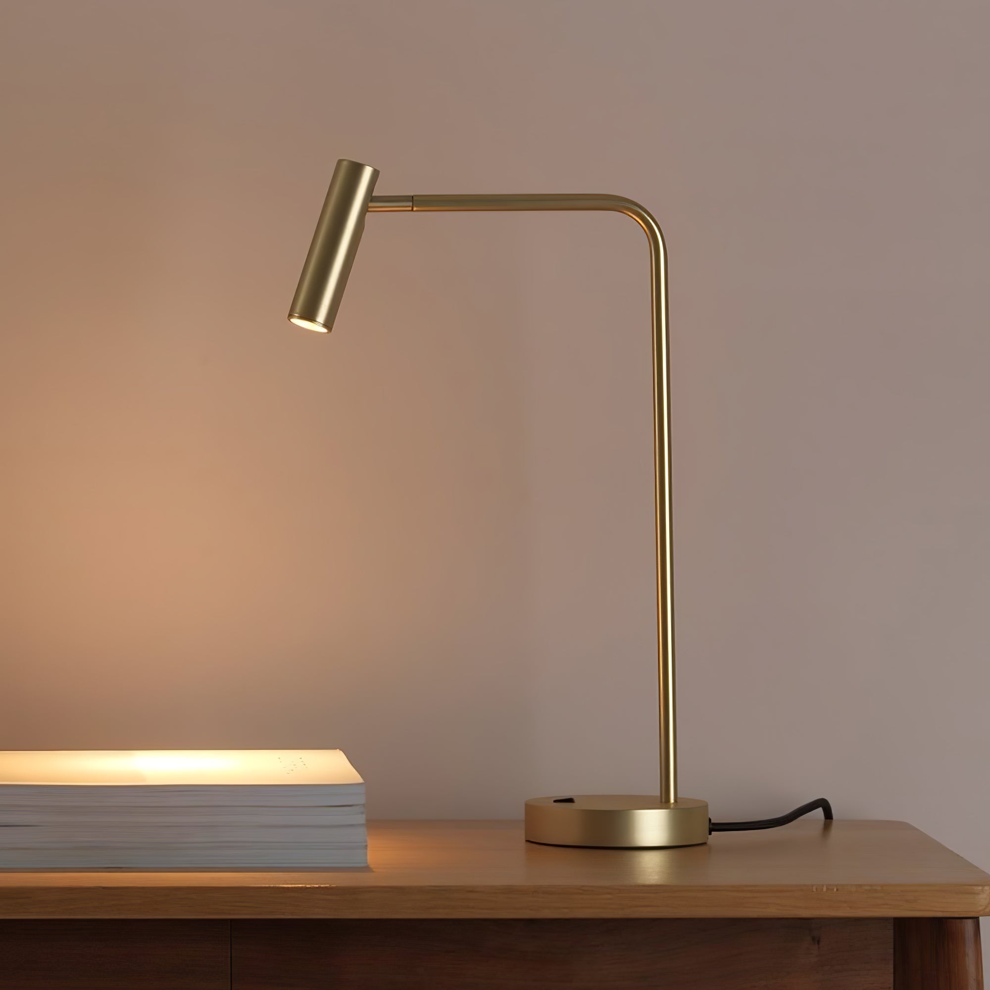 Lumice Miniamlist Table Lamp