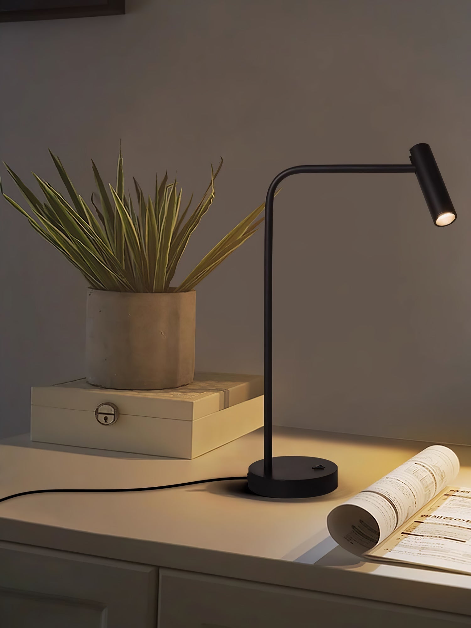 Lumice Miniamlist Table Lamp