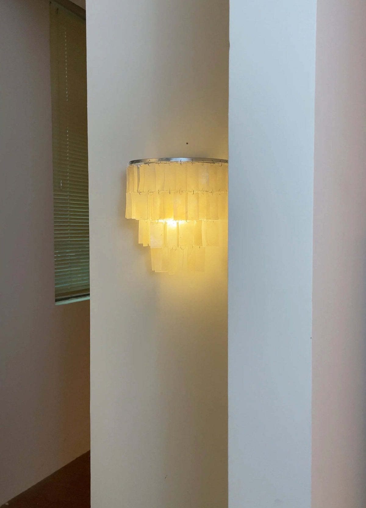Vidoros Postmodern Luxury Shell Tiered Wall Lamp