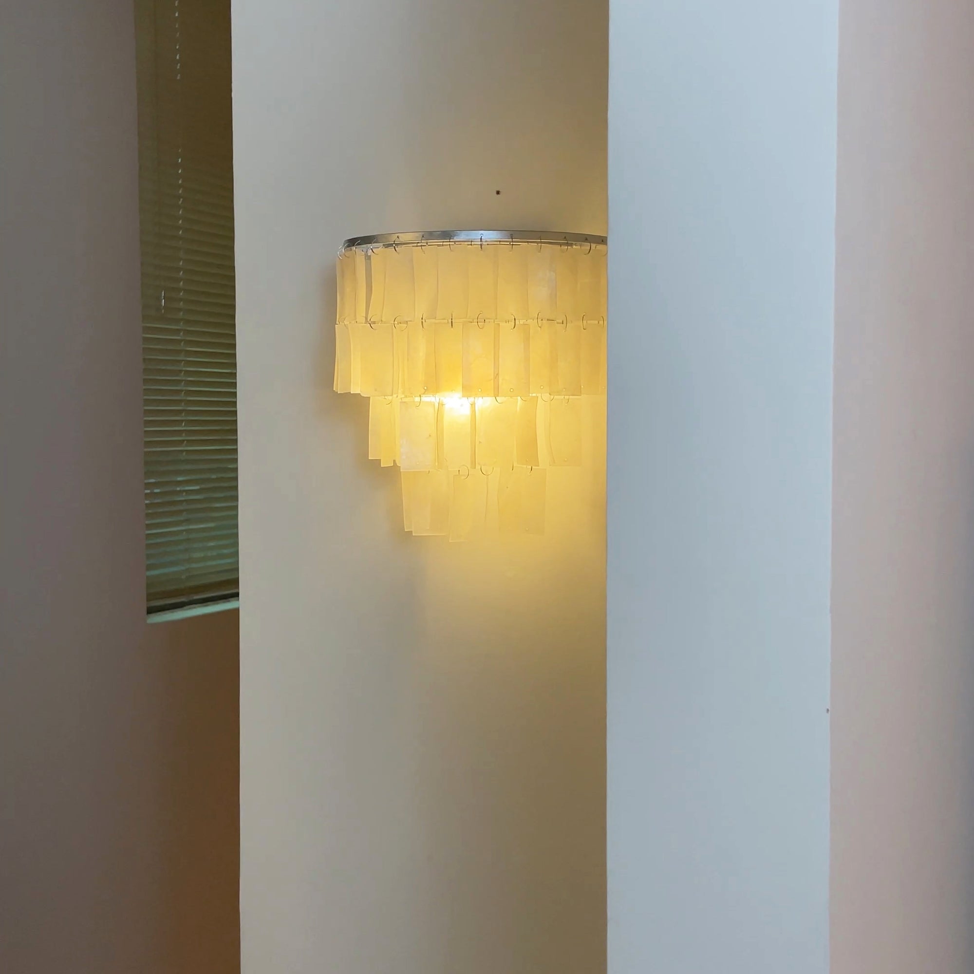 Vidoros Postmodern Luxury Shell Tiered Wall Lamp