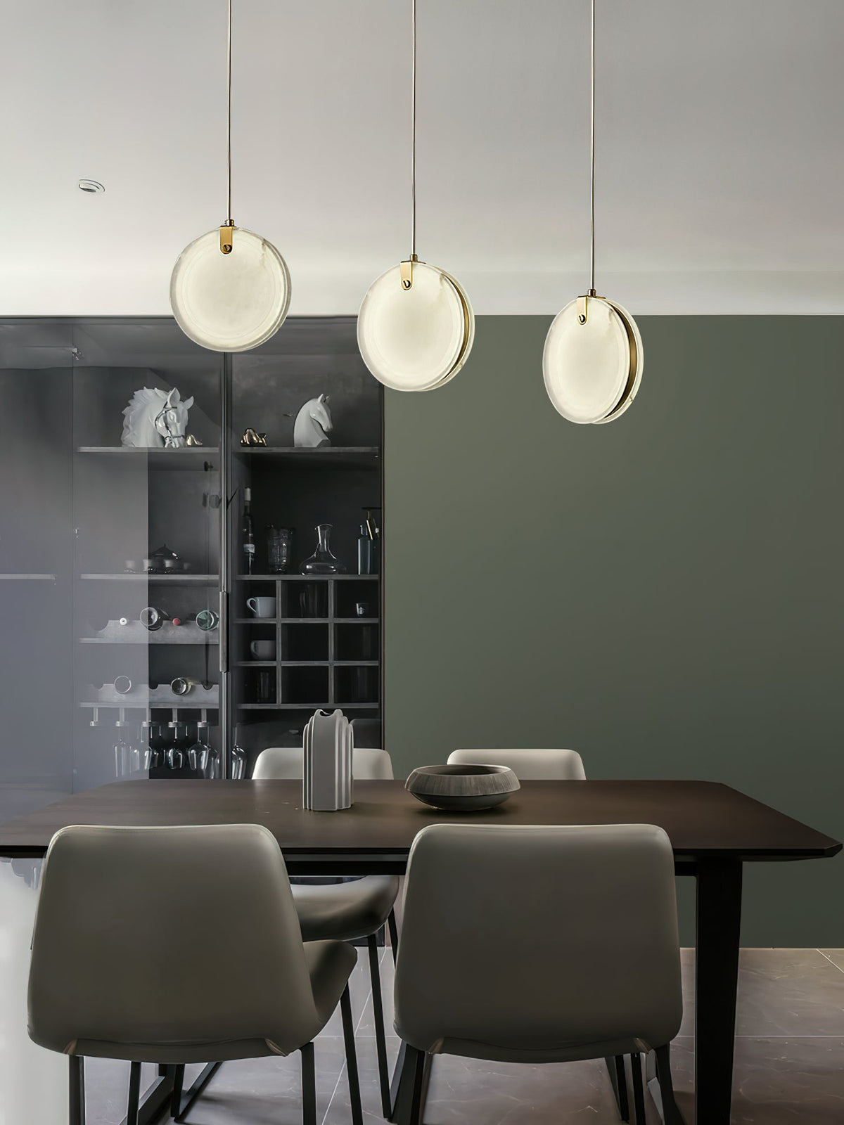 Nivaine Alabaster Pendant Light