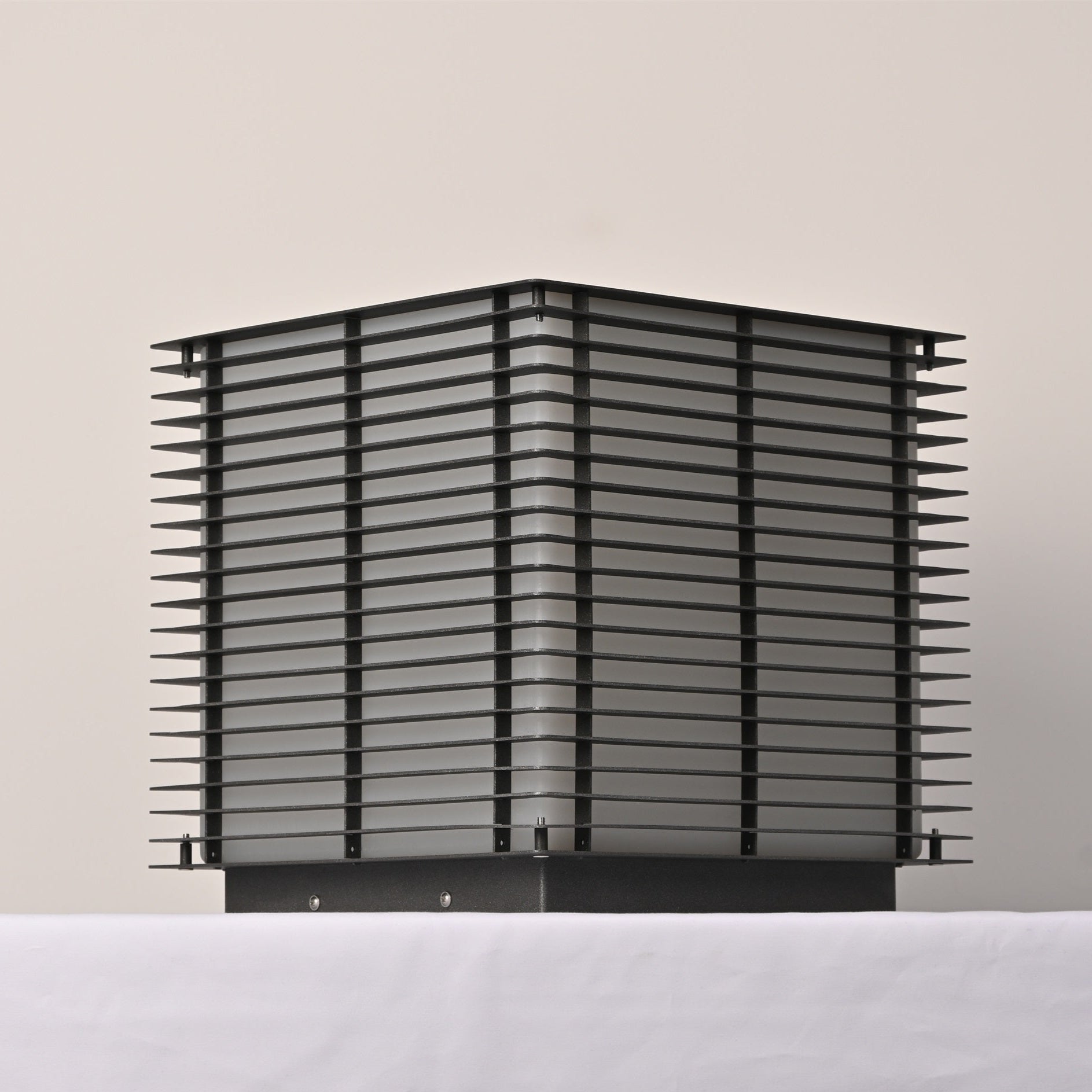 Eryon Solar Grid Outdoor Light