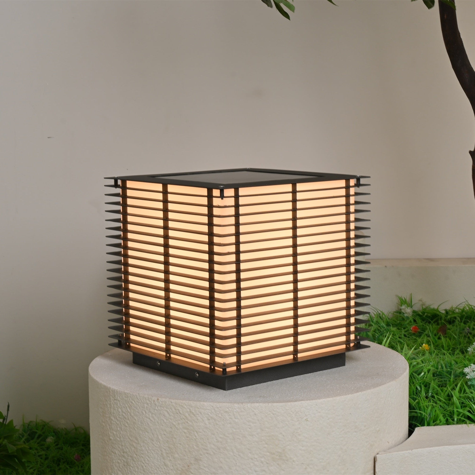 Eryon Solar Grid Outdoor Light