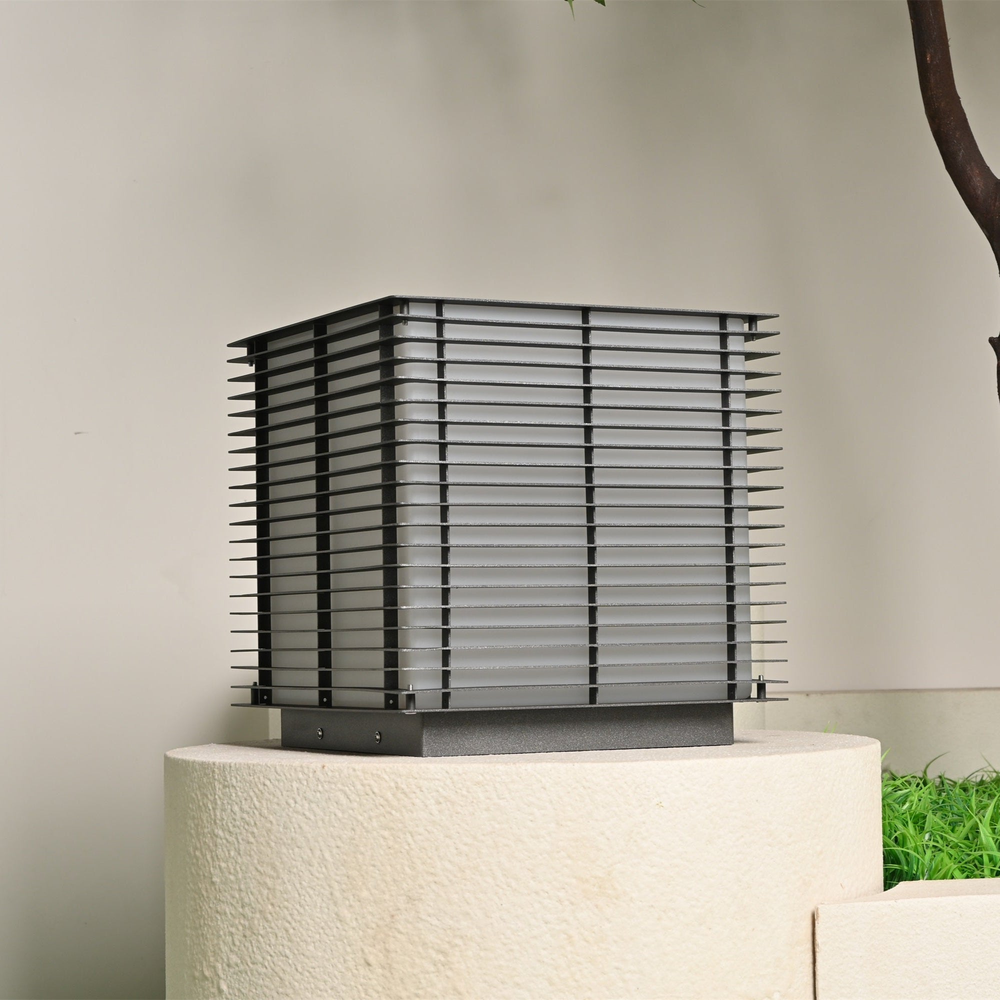 Eryon Solar Grid Outdoor Light