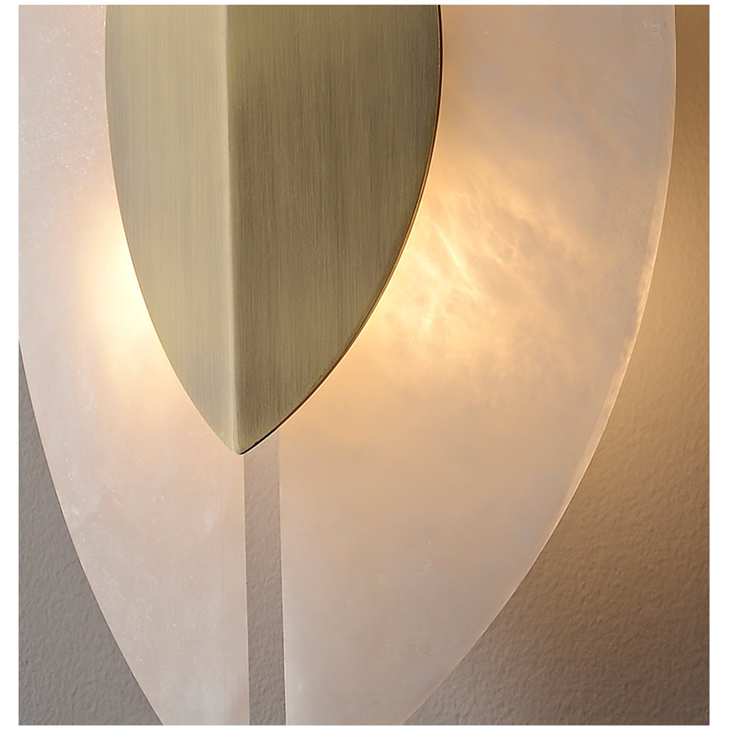 Avenanise Alabaster Wall Light