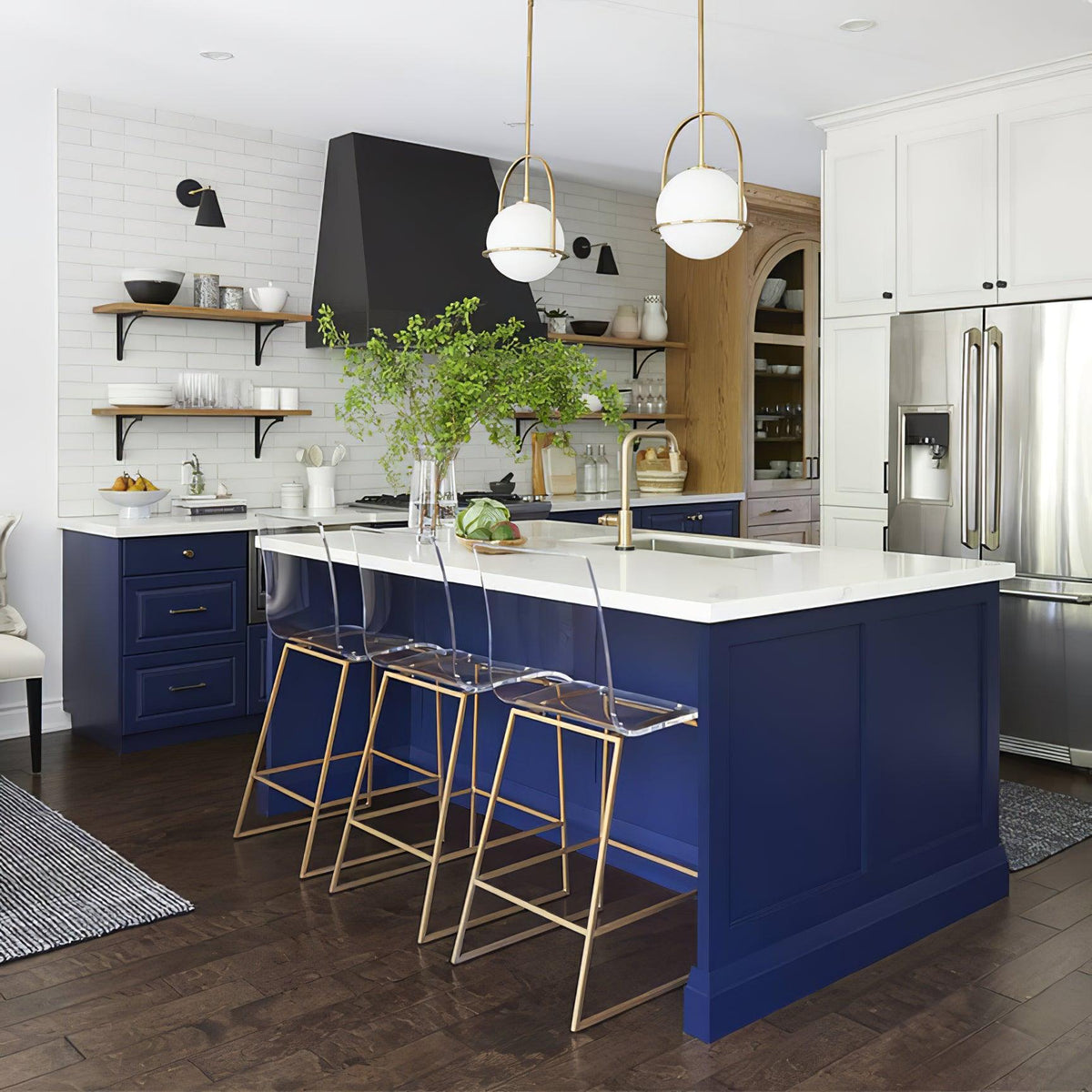 Brandonis Modern Glass Pendant Light