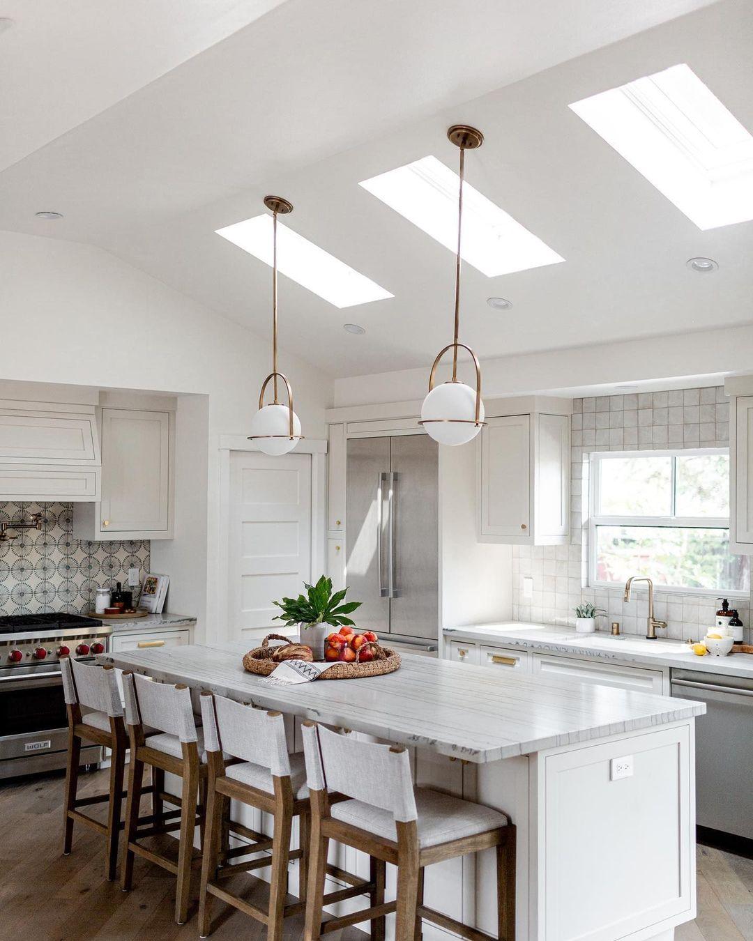 Brandonis Modern Glass Pendant Light