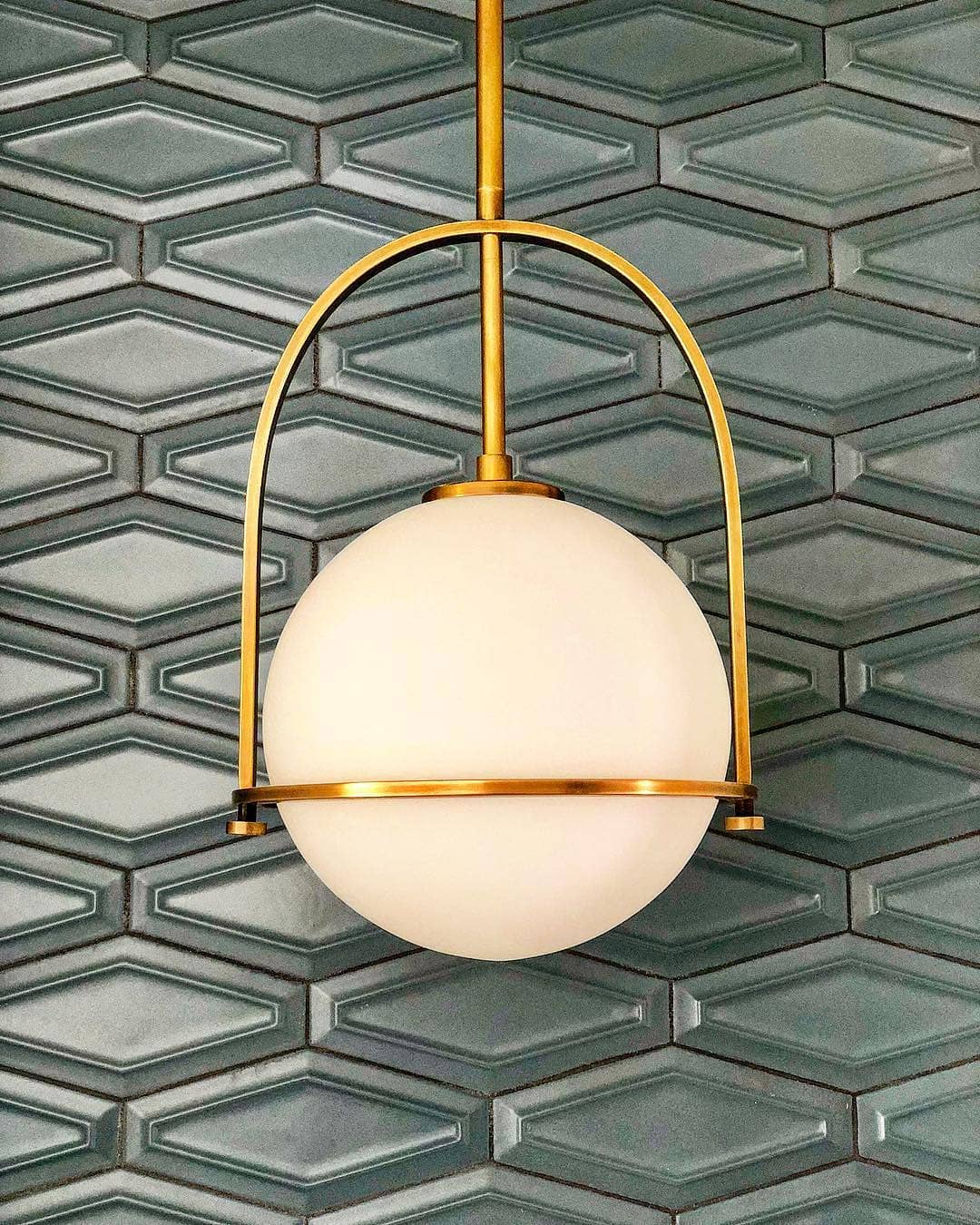 Brandonis Modern Glass Pendant Light