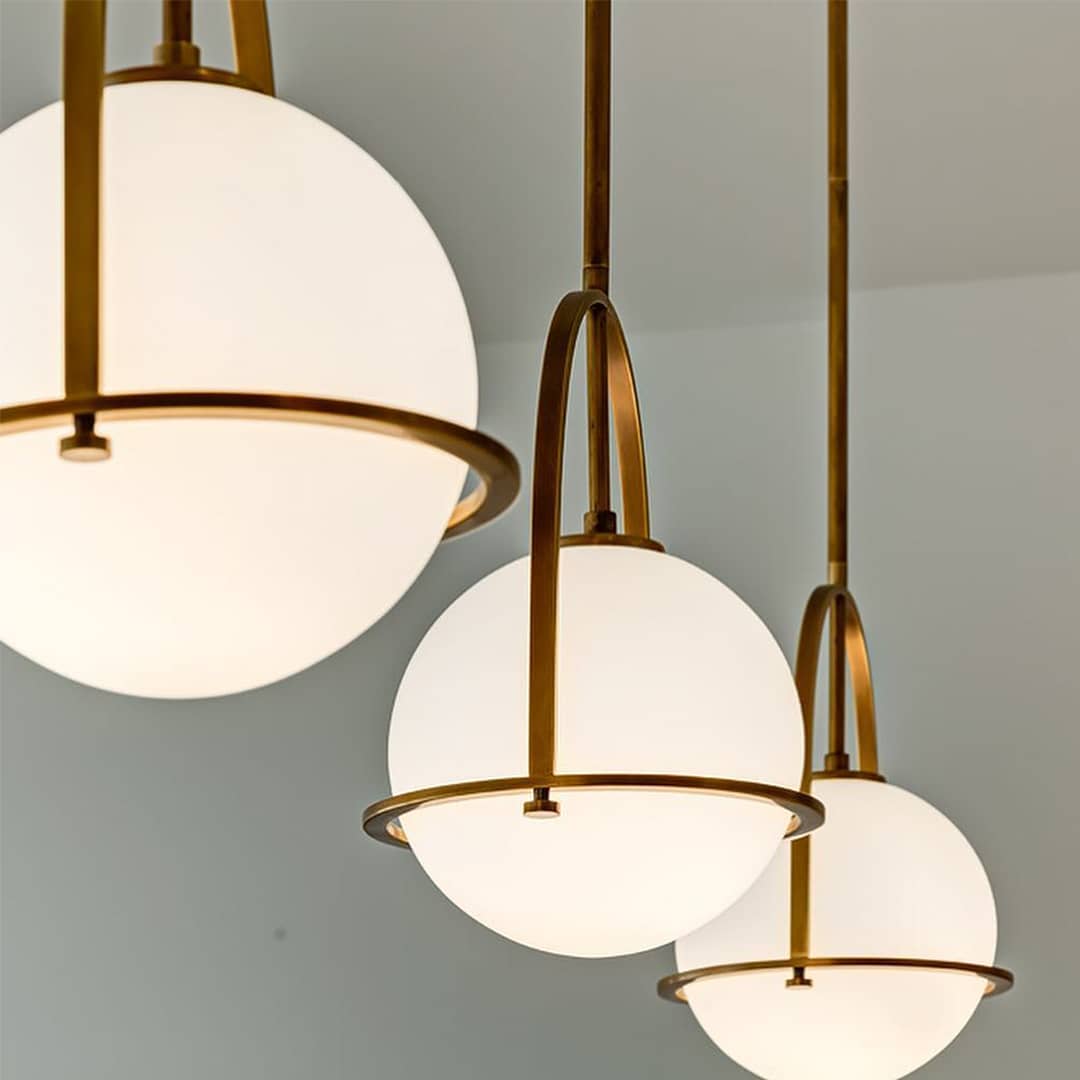 Brandonis Modern Glass Pendant Light