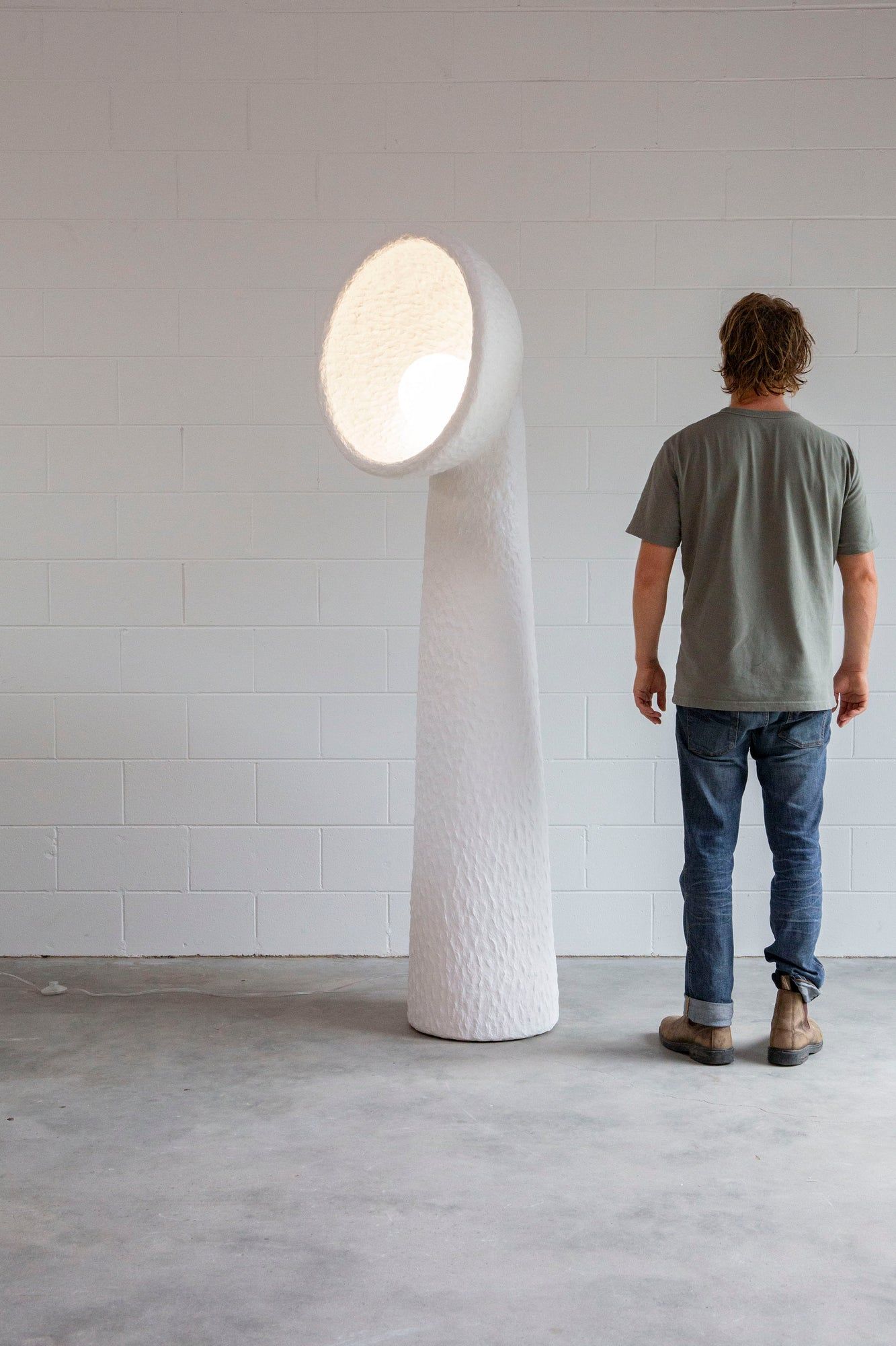 Arliris Concrete Table Lamp
