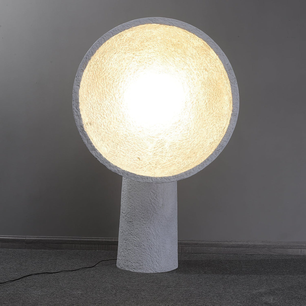 Arliris Concrete Table Lamp