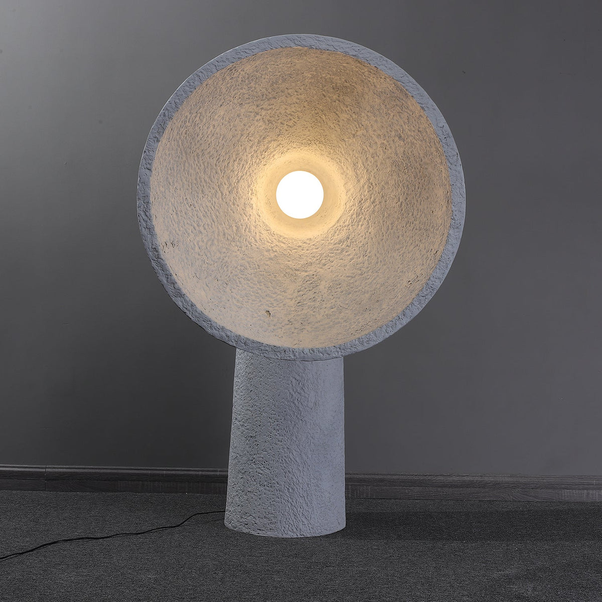 Arliris Concrete Table Lamp