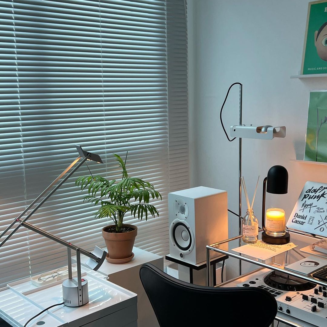 Merven Minimalist Floor Lamp