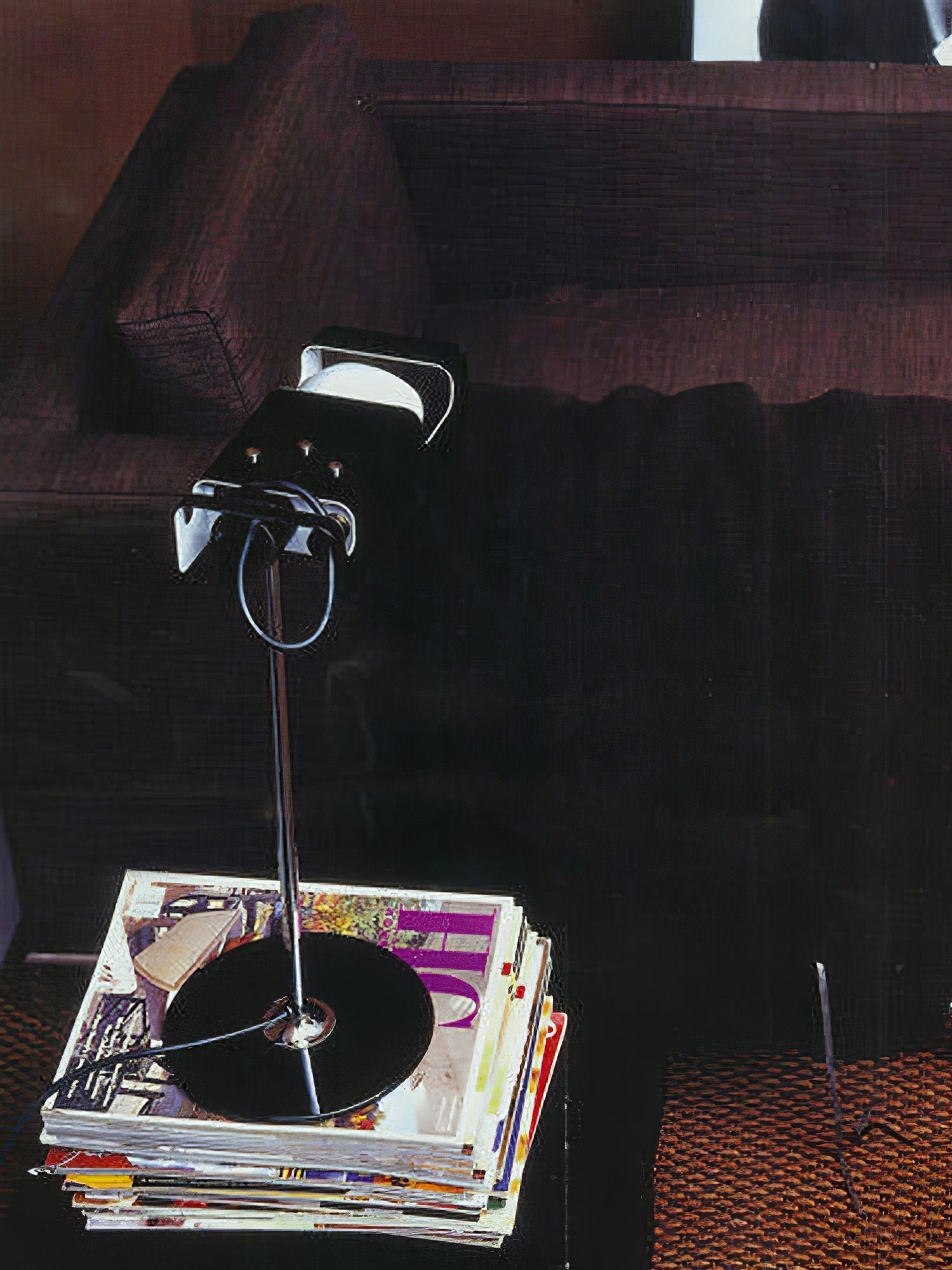 Lumousin Futuristic Table Lamp