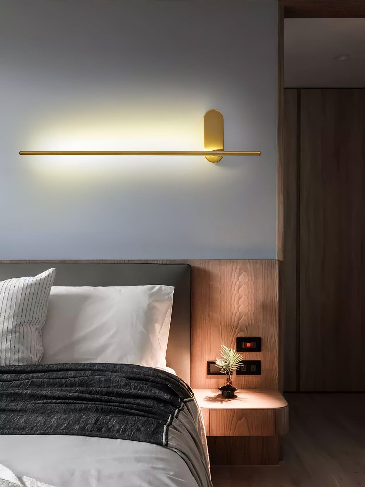 Vrysl Wall Lamp Stick Plug In Minimalist