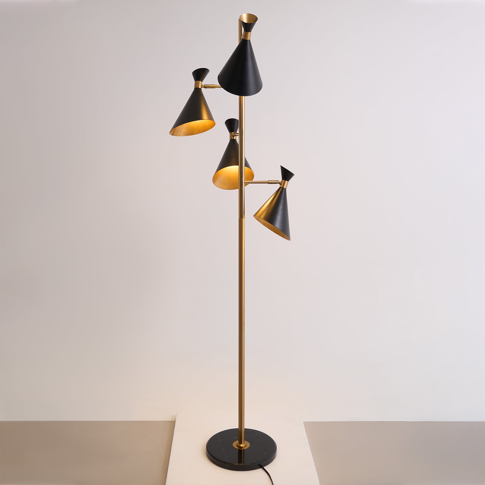 Solineria Gold & Black Marble Floor Lamp