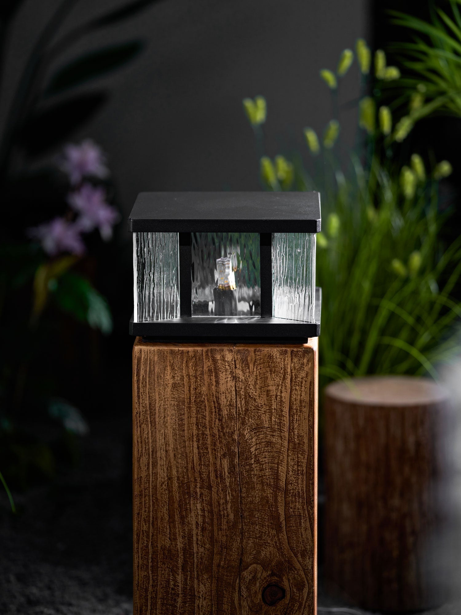 Jent Square Outdoor Light