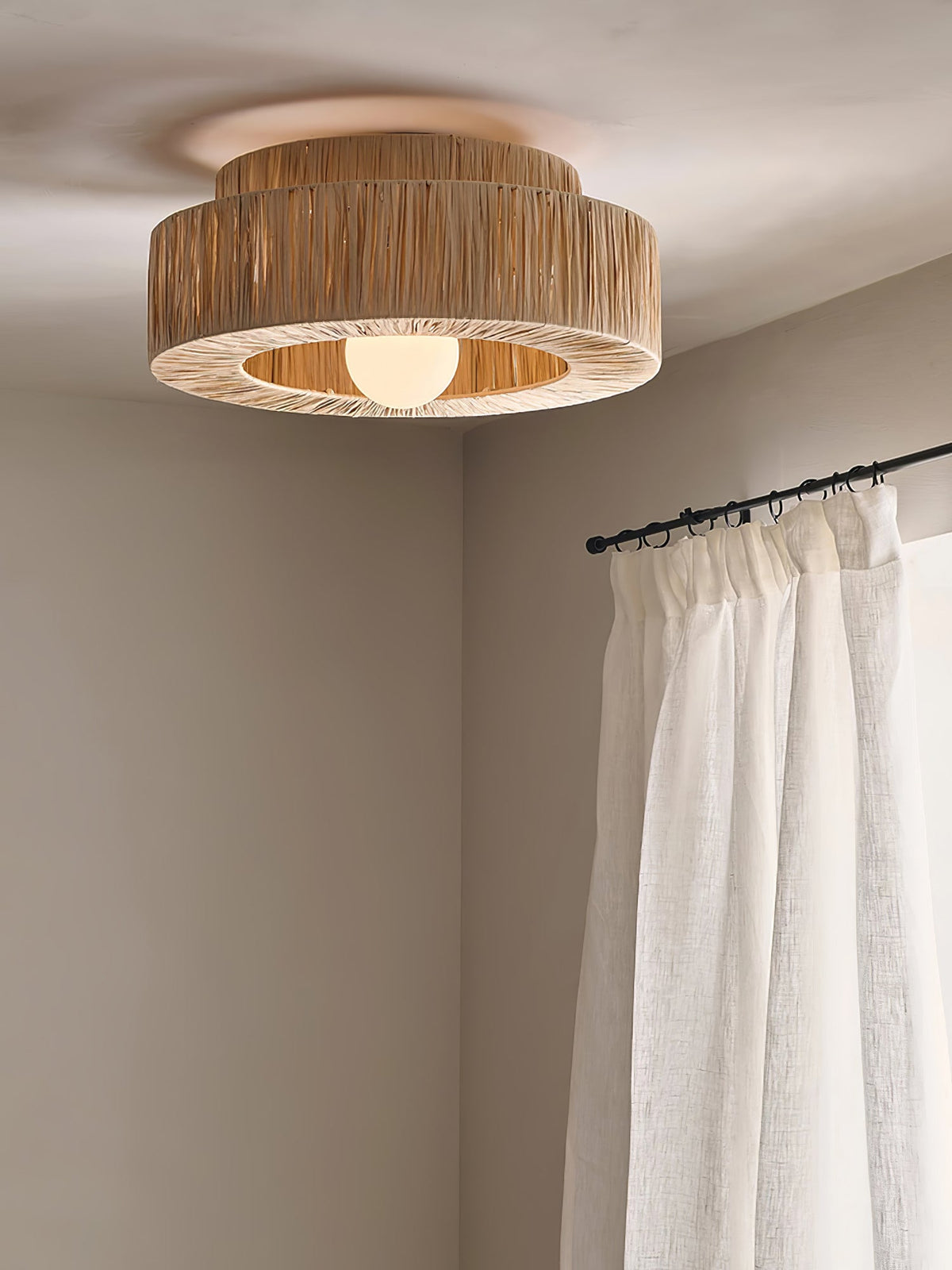 Ilthean Natural Straw Art Ceiling Lamp