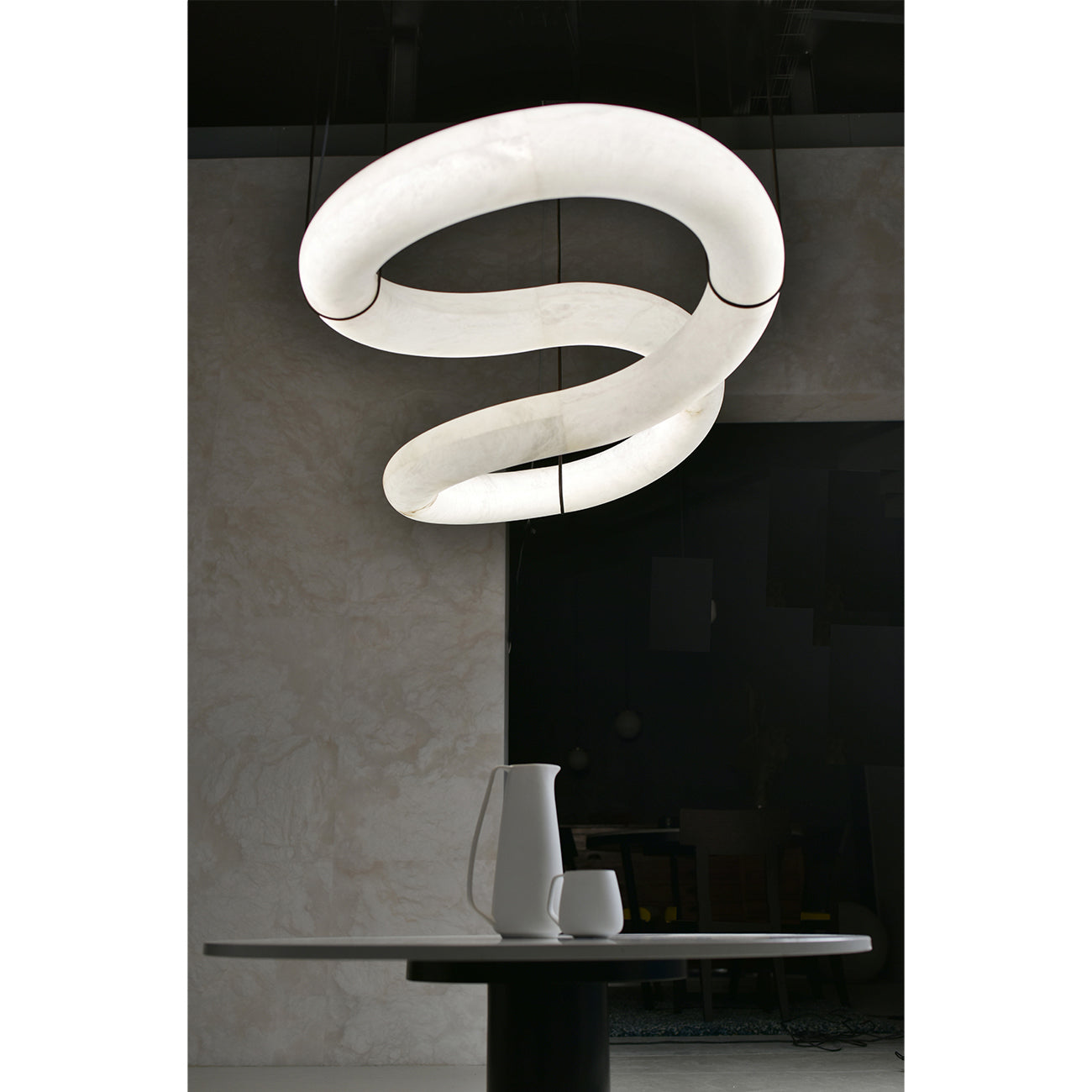 Mithos Curved Alabaster Pendant Light