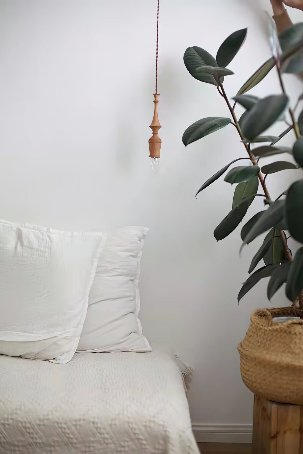 Tessira Wood Industrial Pendant Lamp