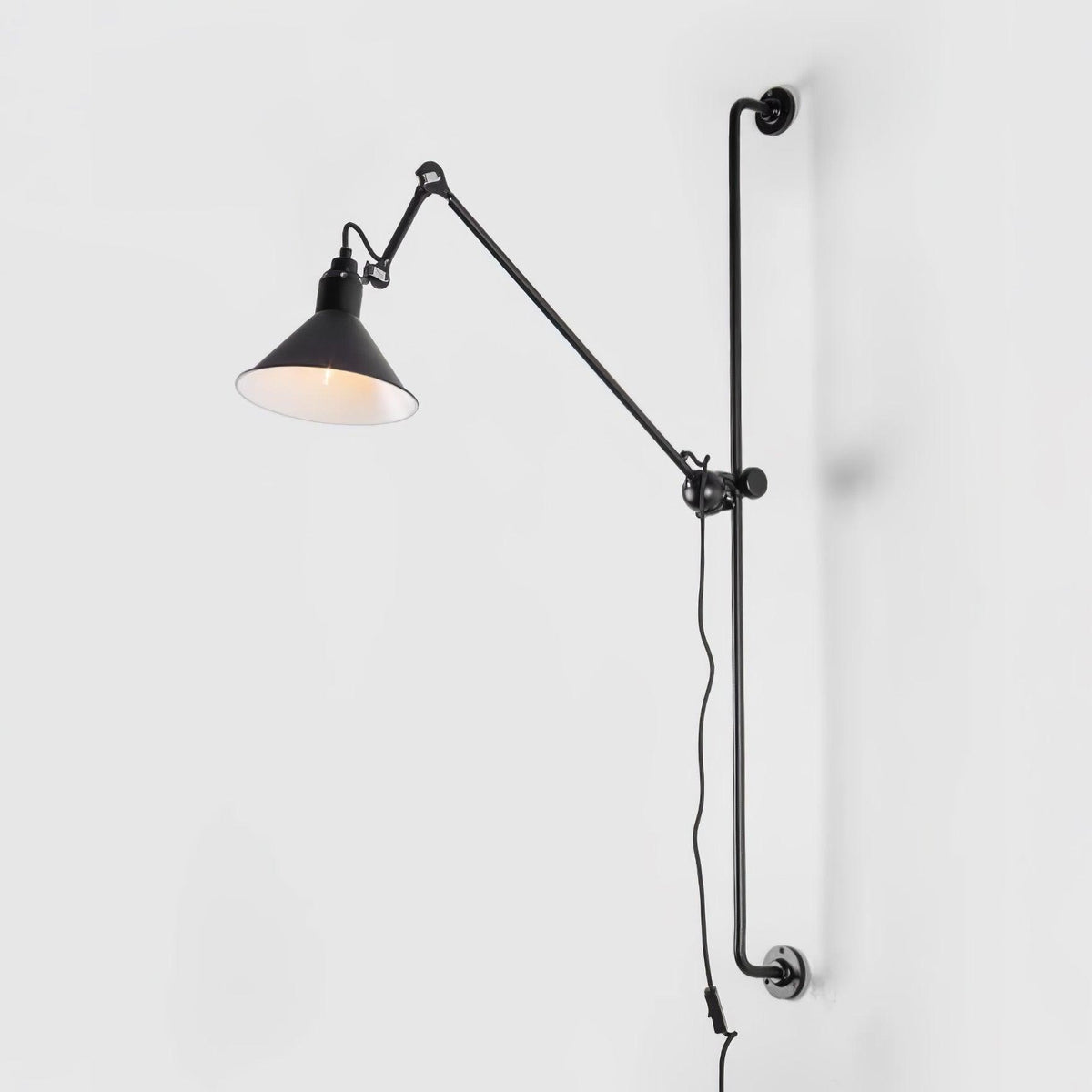 Dral Support Frame Rocker Wall Lamp