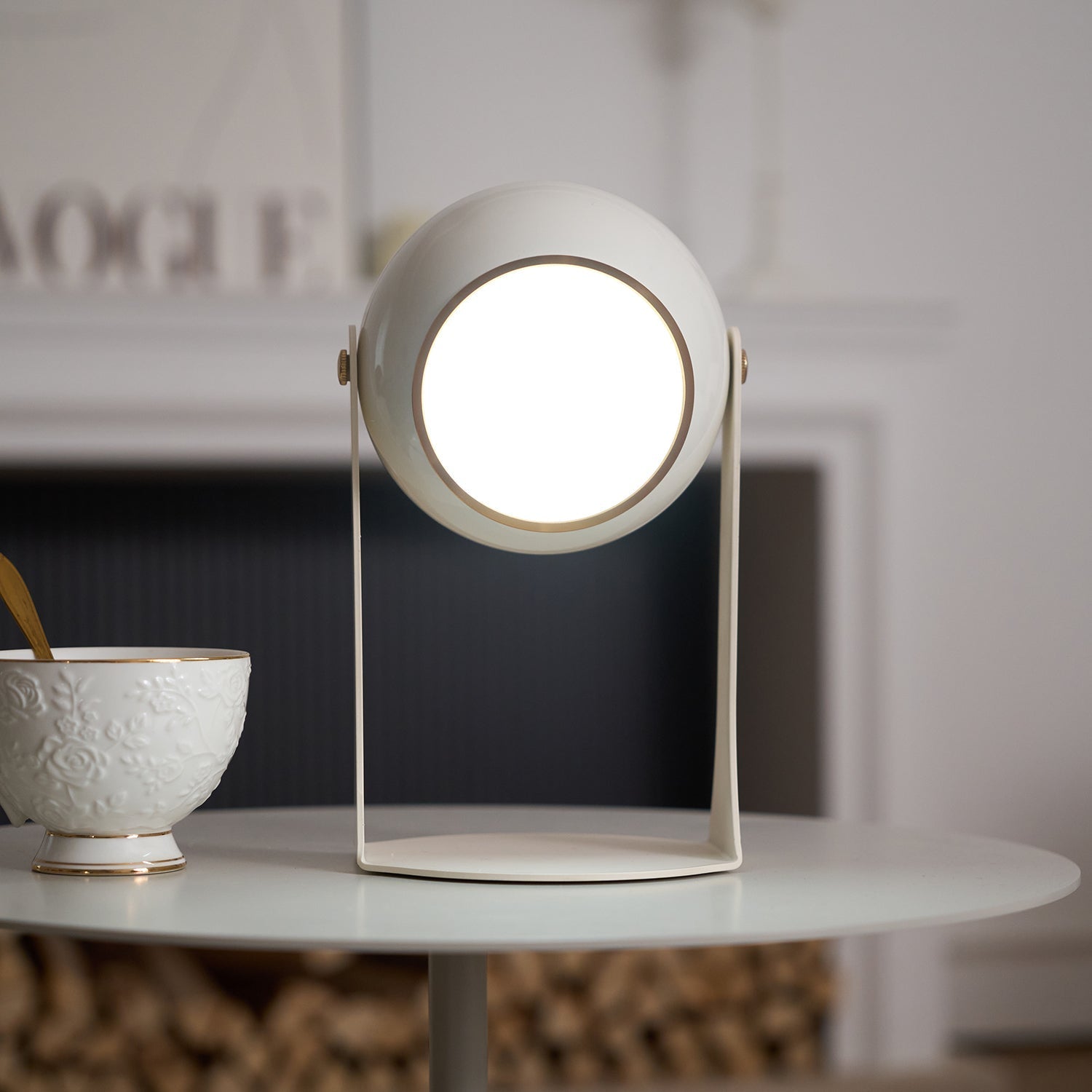 Ulsken Acrylic Minimalist Table Lamp