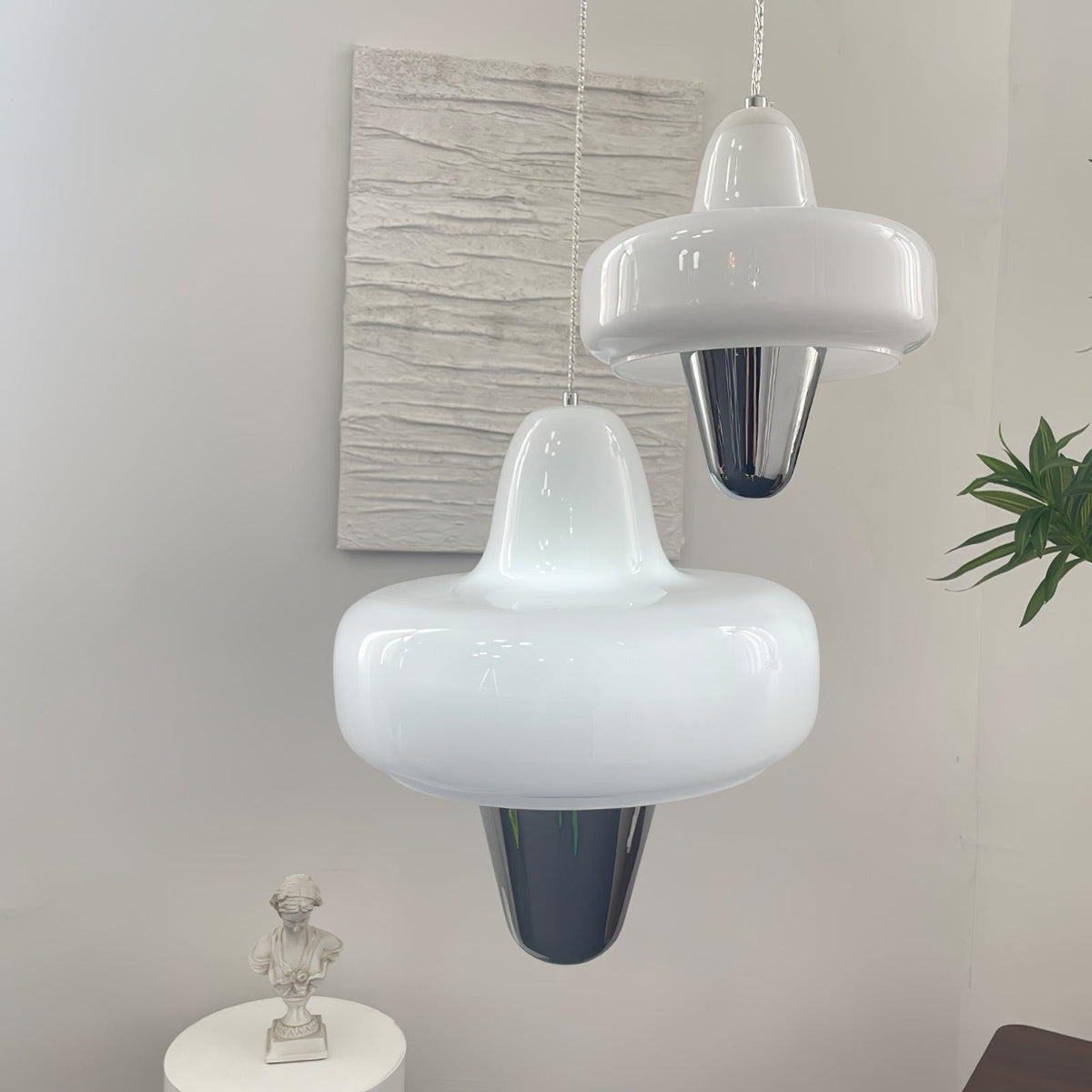 Nuvia Minimalist Glass Pendant Lamp