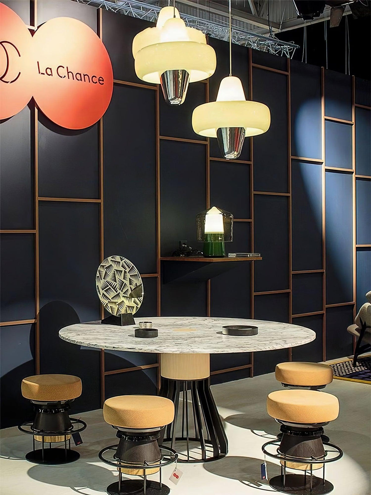 Nuvia Minimalist Glass Pendant Lamp