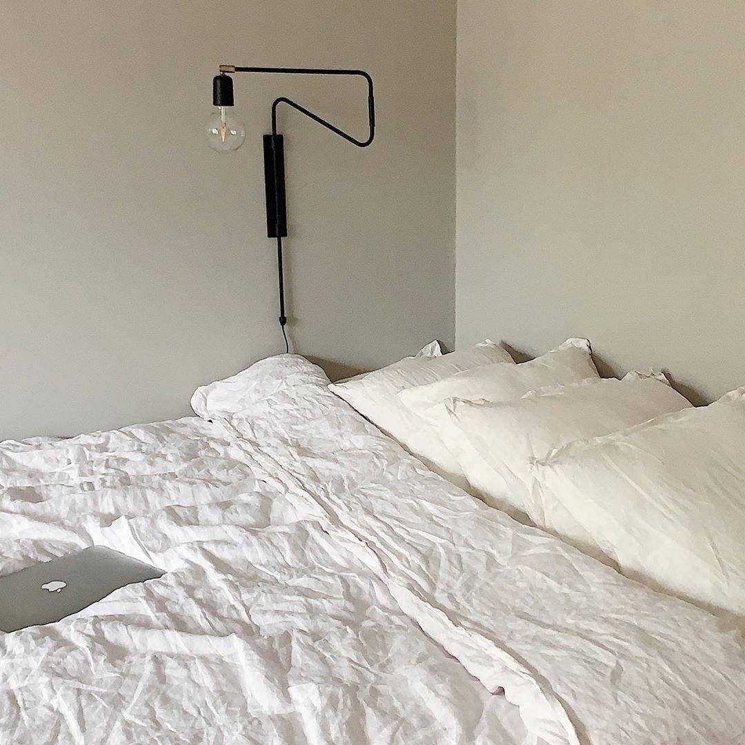 Elsoreth Modern Minimalist Swing Wall Lamp