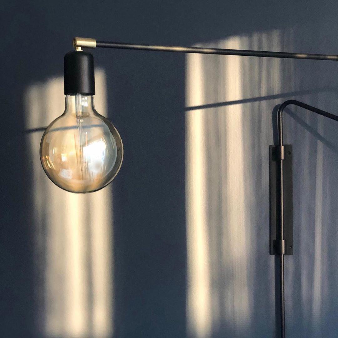 Elsoreth Modern Minimalist Swing Wall Lamp