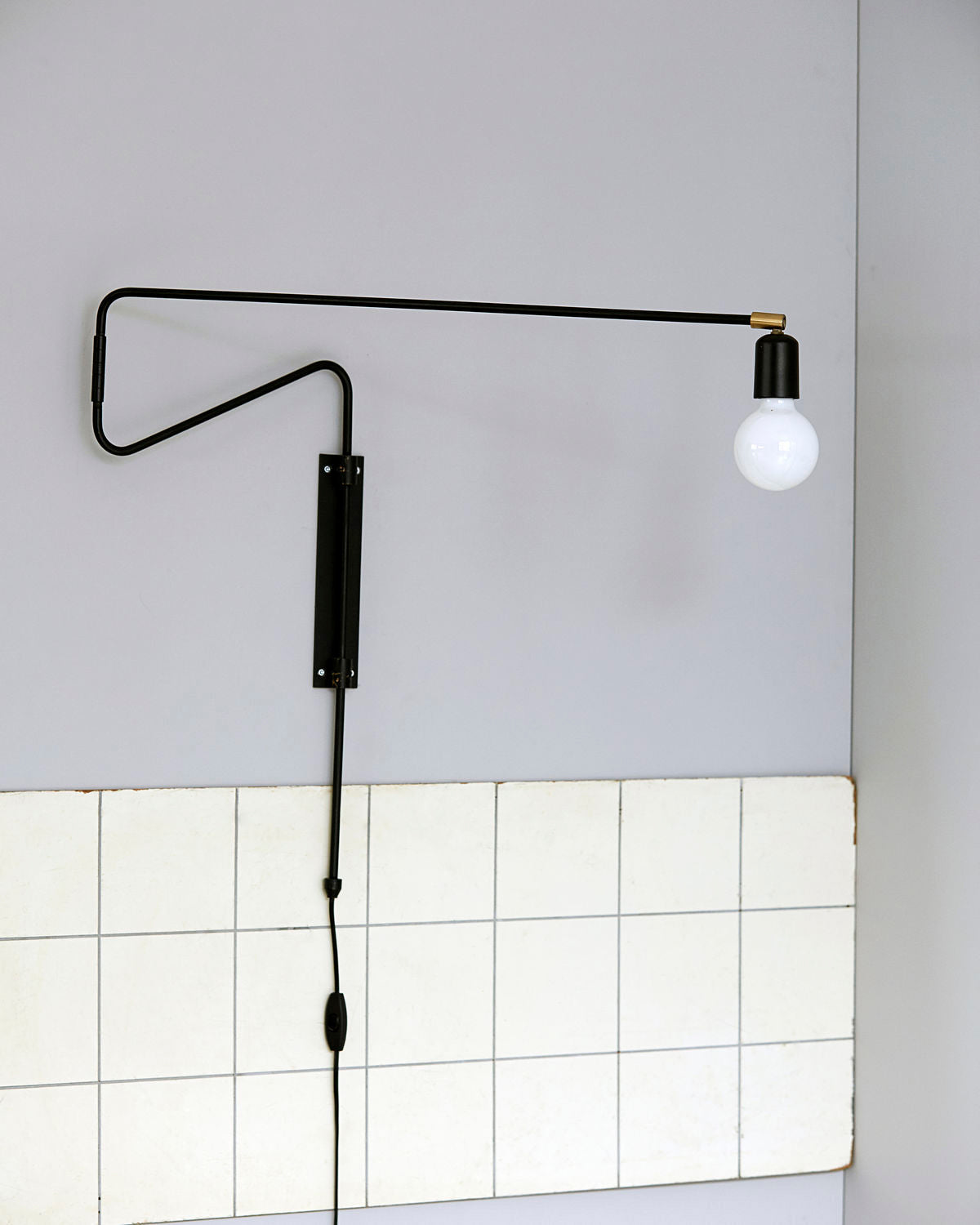 Elsoreth Modern Minimalist Swing Wall Lamp