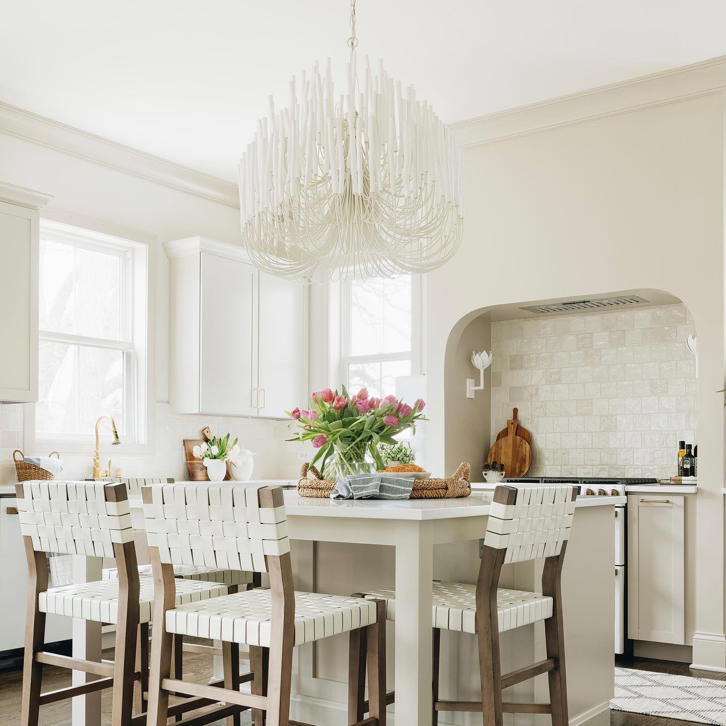 Nyphaiel Postmodern Luxury Wood Chandelier