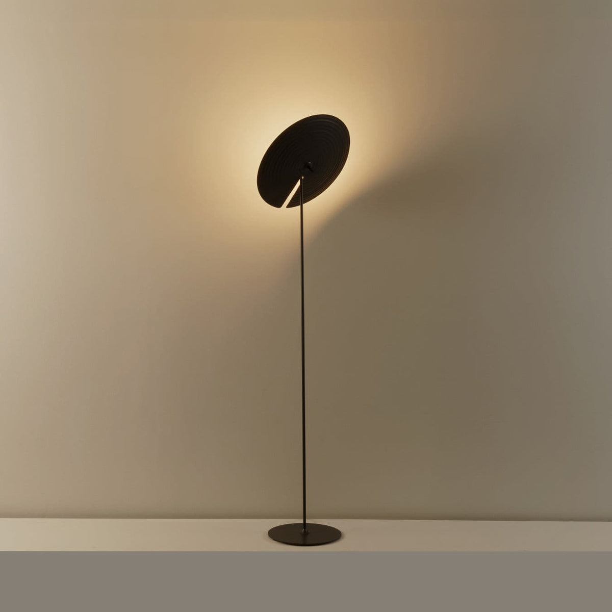 Spira Modern Aluminum Floor Lamp