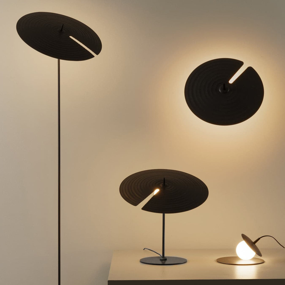 Spira Modern Aluminum Floor Lamp