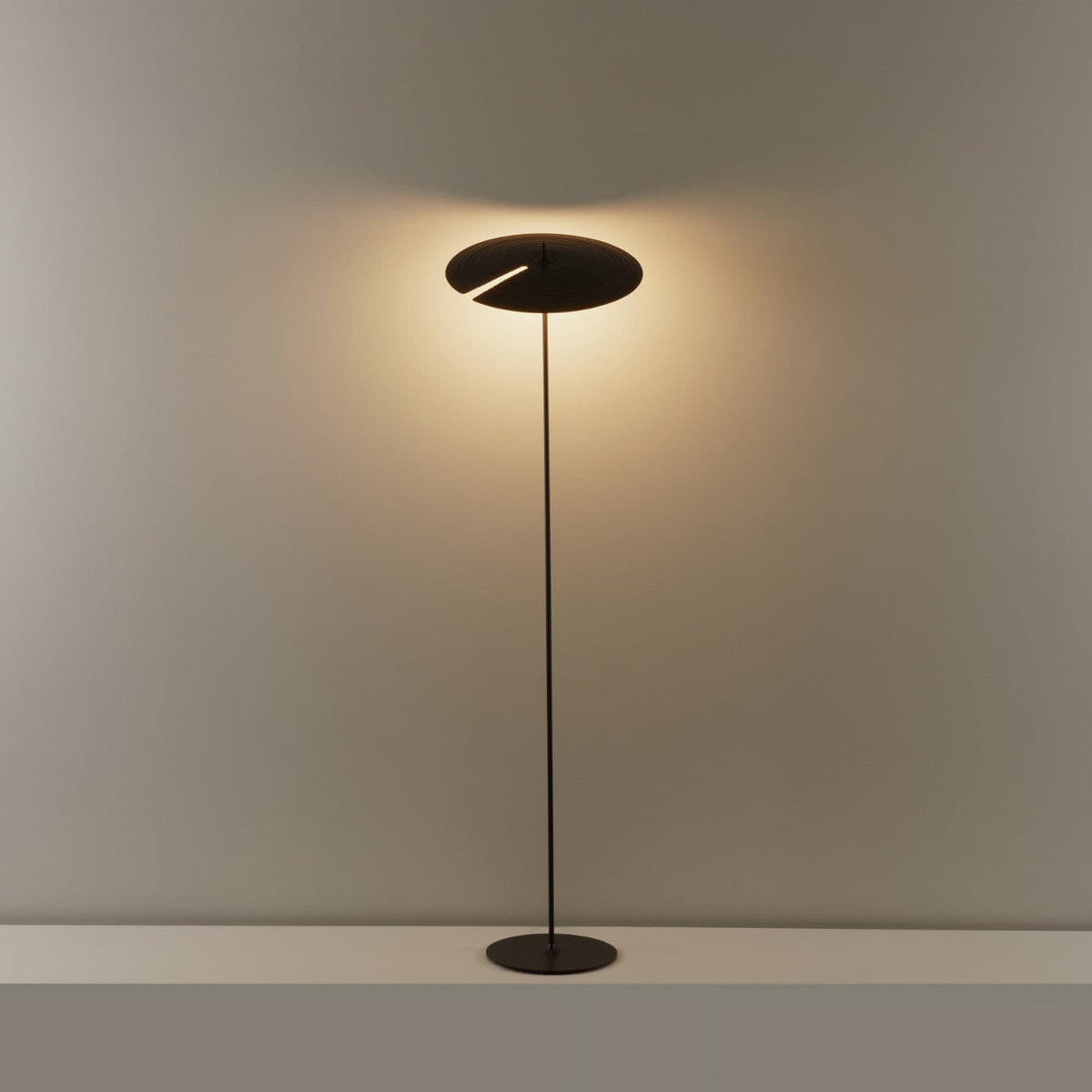 Spira Modern Aluminum Floor Lamp