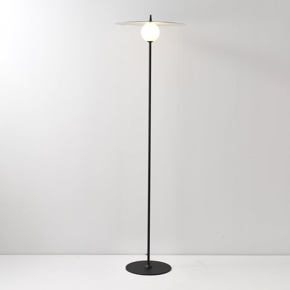 Spira Modern Aluminum Floor Lamp
