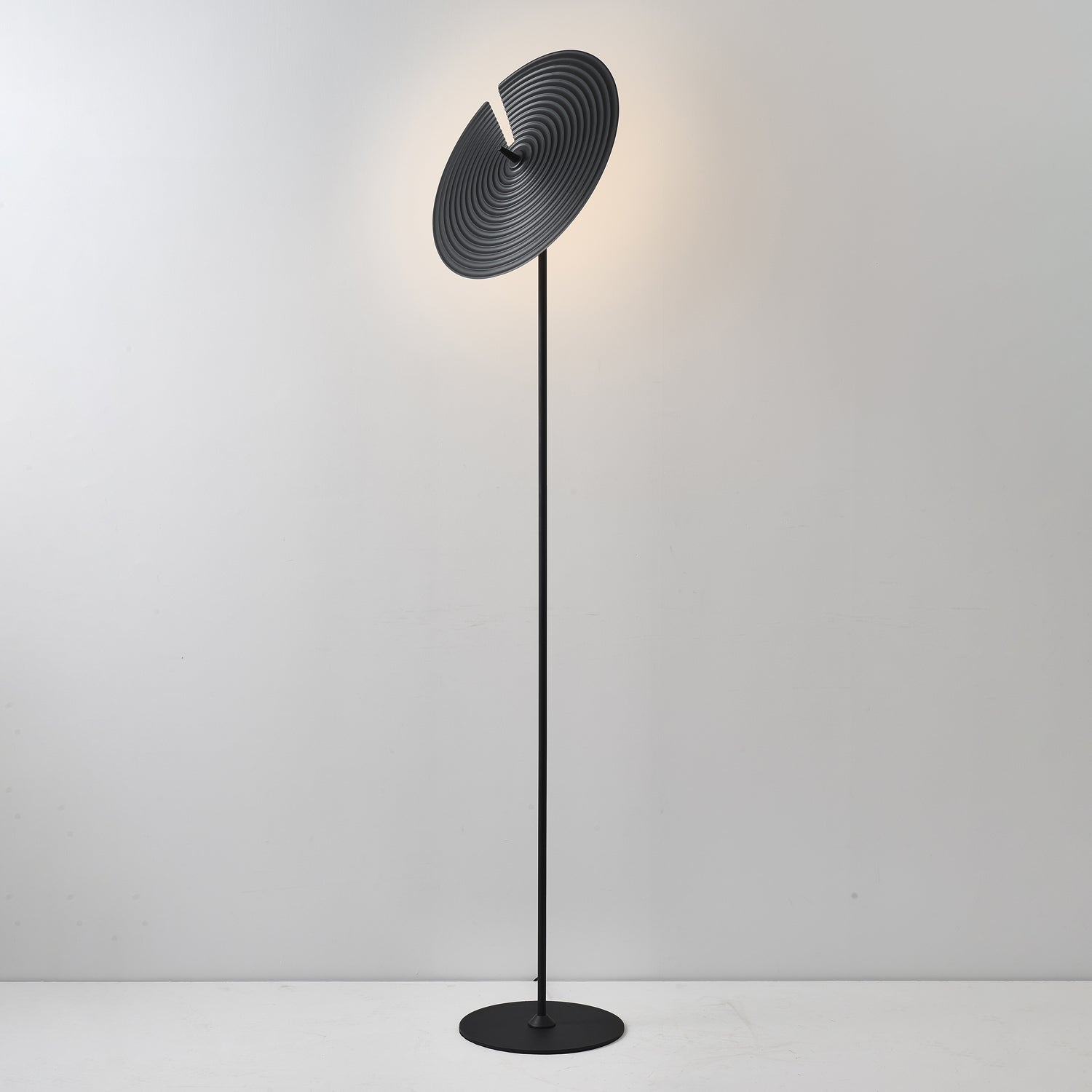 Spira Modern Aluminum Floor Lamp