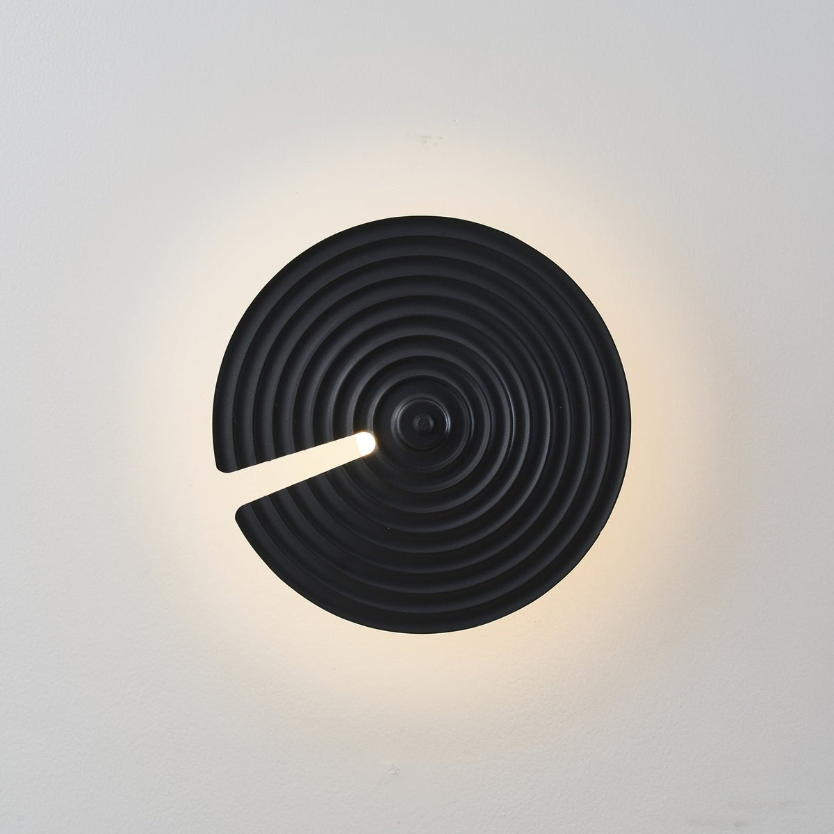 Avvarir Classic Nordic Art Wall Lamp