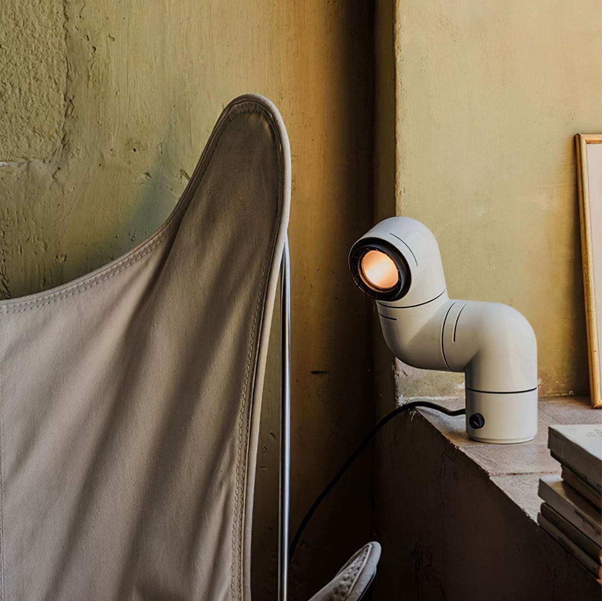 Liorain Resin Playful Table Lamp
