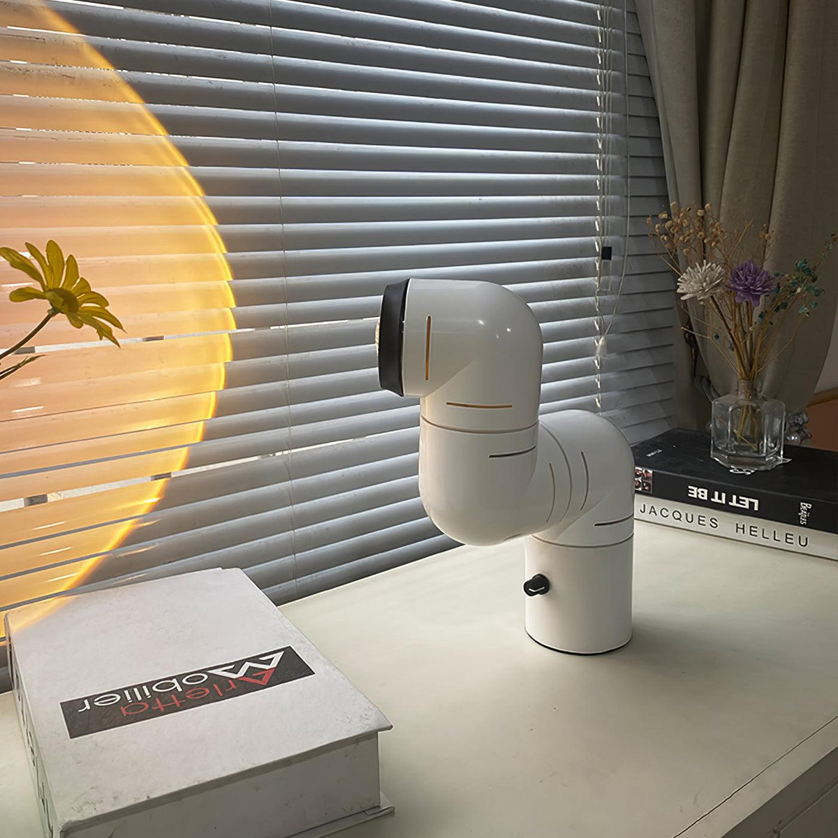 Liorain Resin Playful Table Lamp