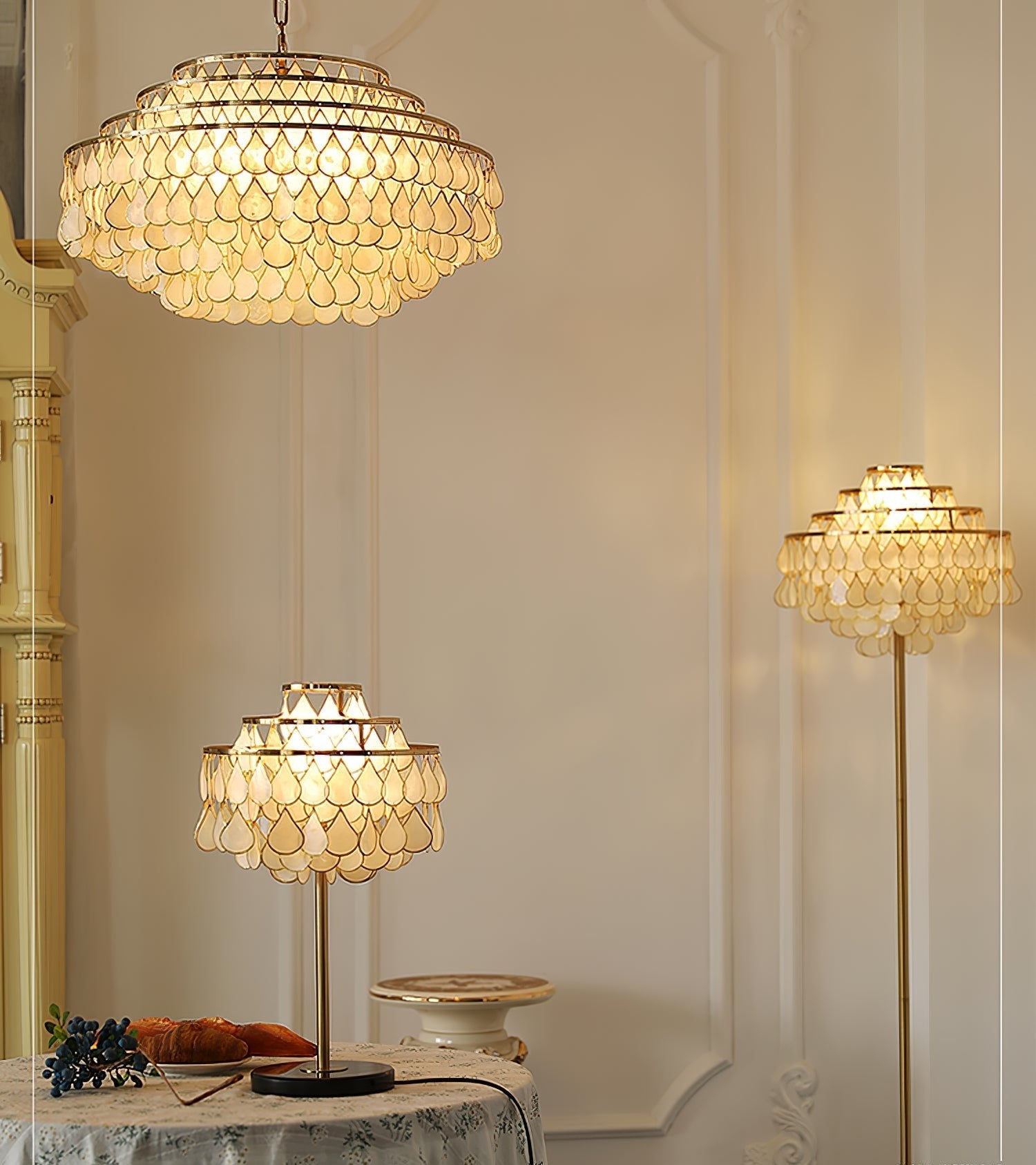 Jacob Luxury Teardrops Shell Table Lamp