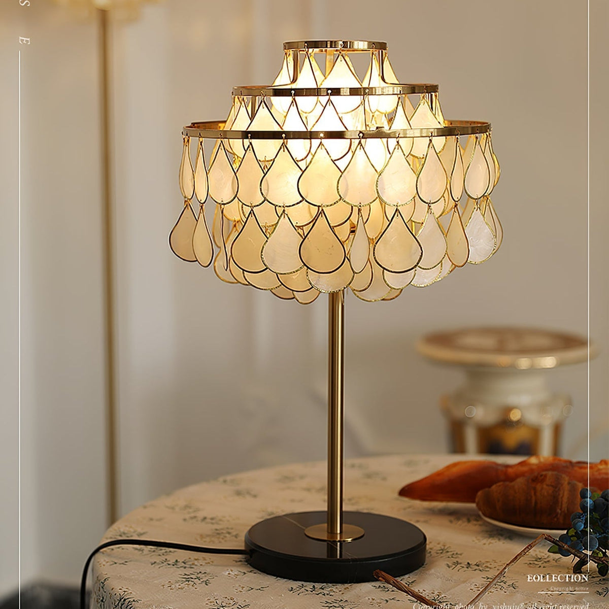 Jacob Luxury Teardrops Shell Table Lamp